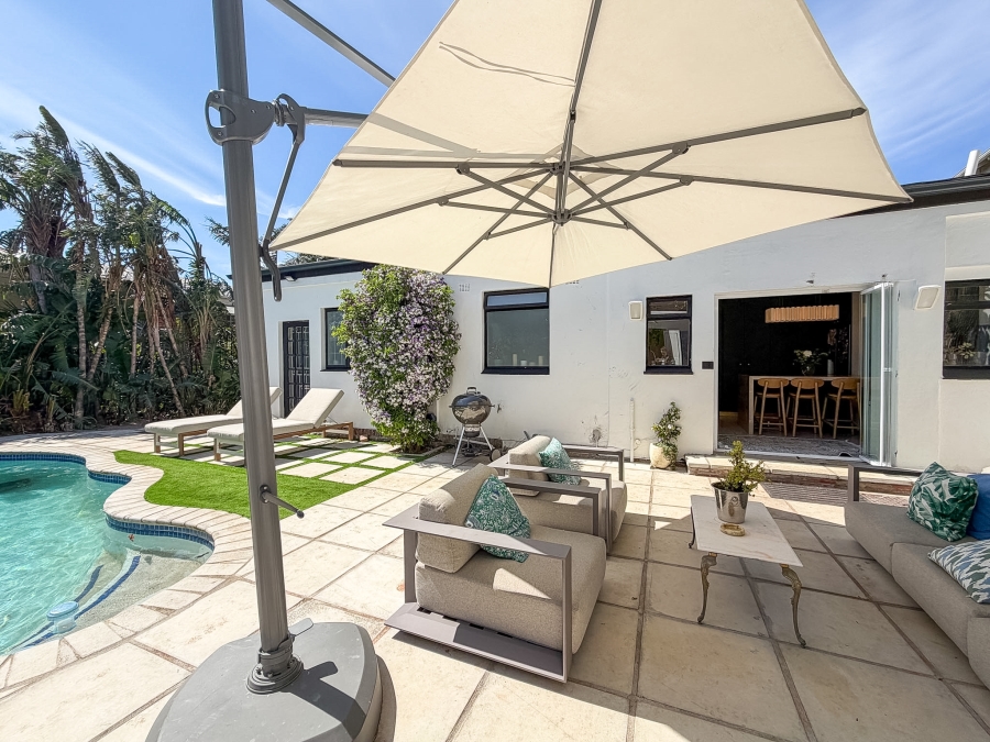 3 Bedroom Property for Sale in Oranjezicht Western Cape